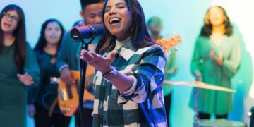 Priscila Reynoso estrena «Jireh» una oración cantada.