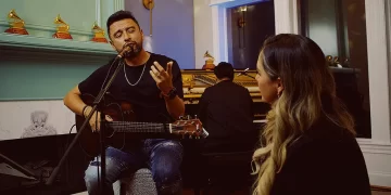 Alex Campos sorprendió a su esposa Nathalia Rodríguez con «Me he Vuelto a Enamorar»